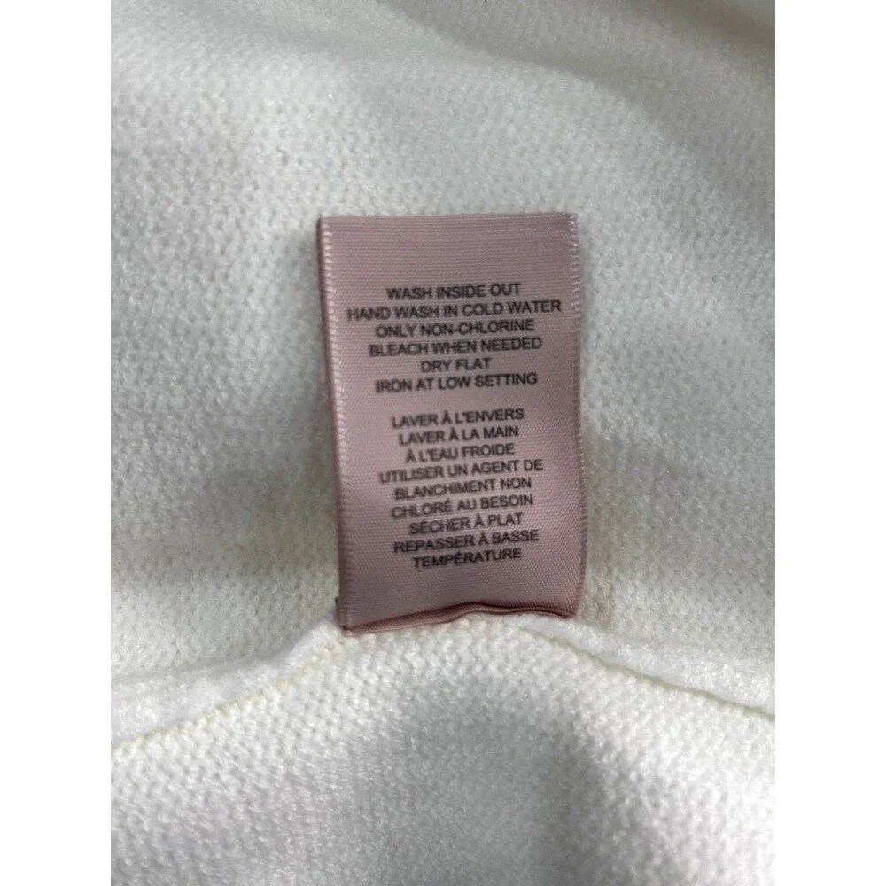 Philosophy by Republic Woman’s Size XL V-Neck White Sweater with Faux Fur Cuffs. - Picture 7 of 12